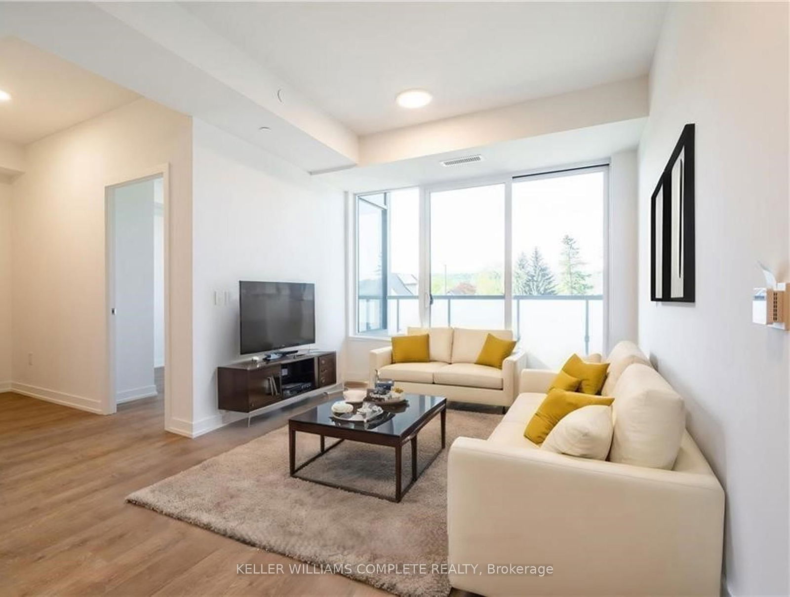 Condo sold at 301-415 Main Street, Hamilton, Strathcona, L8P 1K5 - MLS: X12088163