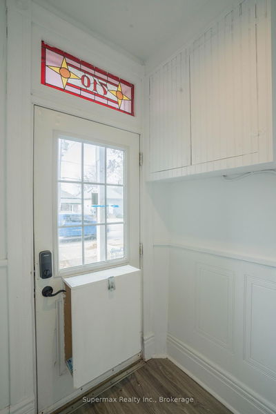 710 Adelaide St, London - East G image-0-3