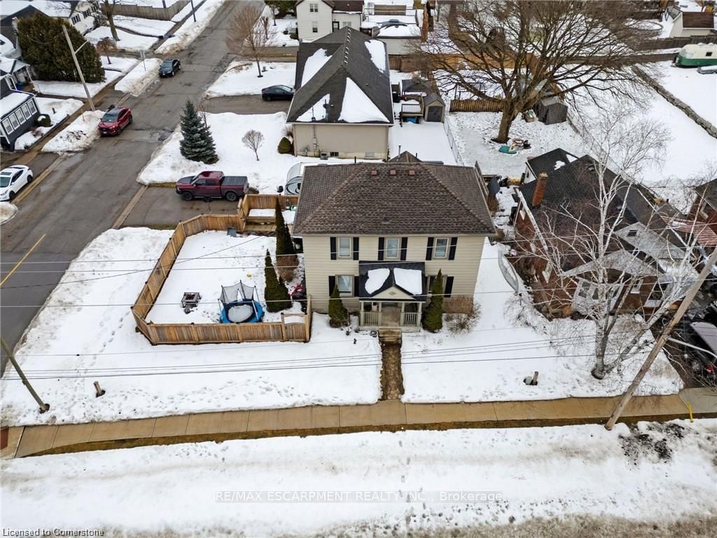 Detached House for sale at 28 Market Street, Brant, Paris, N3L 3A8 - MLS: X12088349