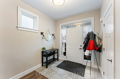 107 Hazlett St, Loyalist - Amherstview image-0-3