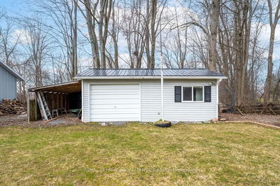 657 49 Highway, Prince Edward County - Hallowell Ward image-0-2