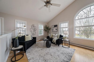 Unit 703 — 325 Densmore Rd, Cobourg - Cobourg image-0-2