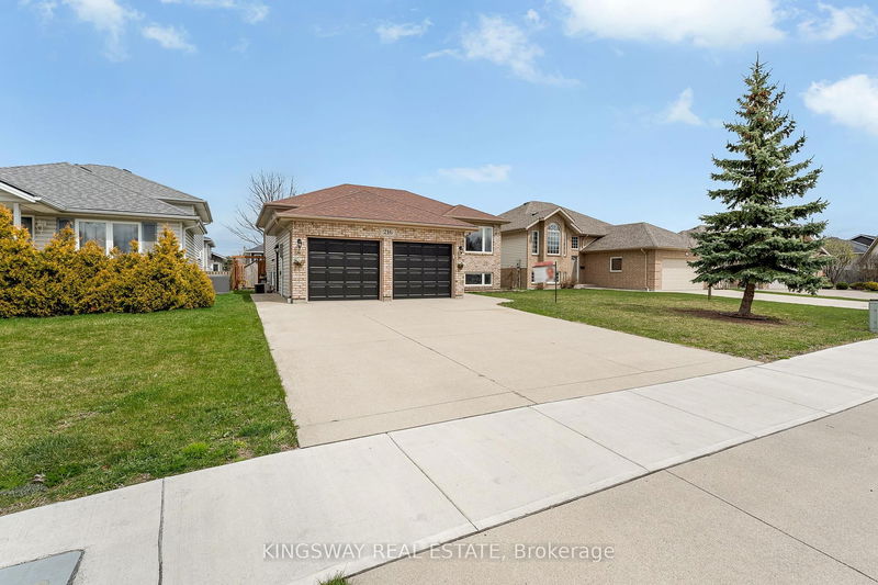 216 Brien Ave, Essex -  image-0-0