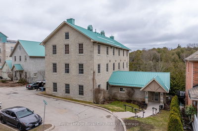 Unit 202 — 470 St Andrew St, Centre Wellington - Fergus image-0-2