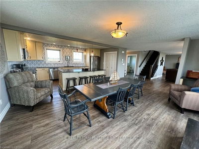 18574 ERIE SHORE Dr, Chatham-Kent - Blenheim image-0-4