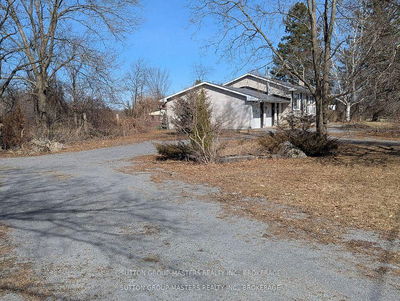 4594 Yarker Rd, Harrowsmith - Frontenac South image-0-2