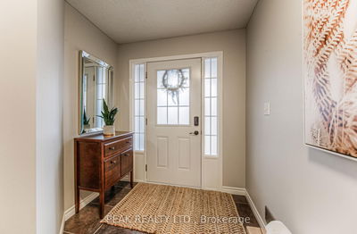 278 Sophia Cres, Kitchener -  image-0-2