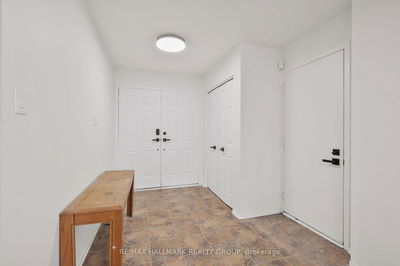 1922 Danniston Cres, Orleans - Queenswood Heights South image-0-3