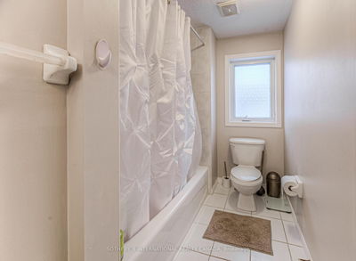 717 Brandenburg Blvd, Waterloo -  image-0-4