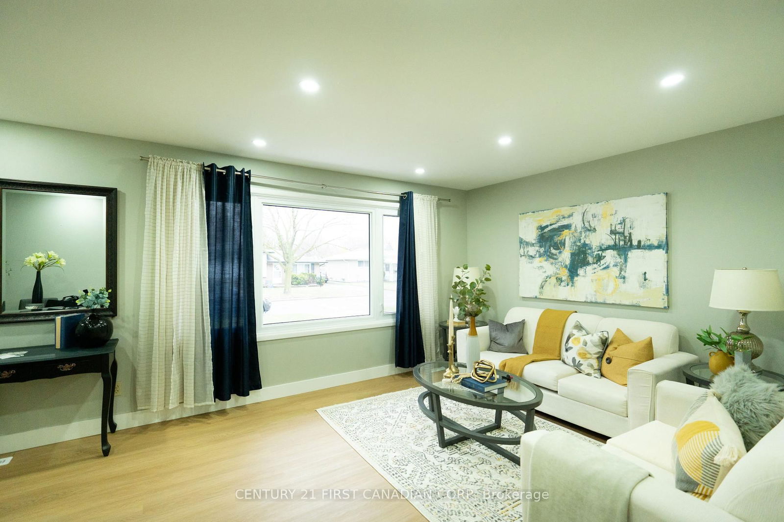 Detached House sold at 19 Aponi Crescent, London East, East D, N5V 2V3 - MLS: X12089622
