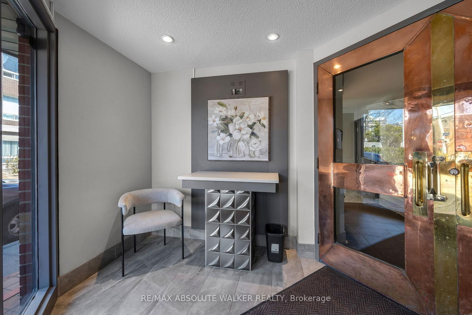 Condo for sale at 401-317 Metcalfe Street, Ottawa, Ottawa Centre, K2P 1S3 - MLS: X12089820