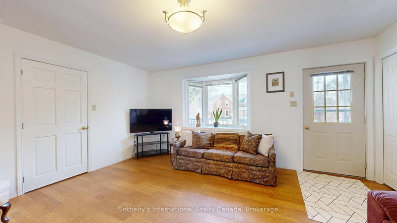 B - 103 Bruce St S, Blue Mountains, N0H 2P0 | Image 2