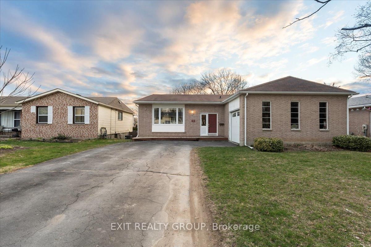 Detached House sold at 12 Westmount Court, Quinte West, Trenton Ward, K8V 5T8 - MLS: X12090442