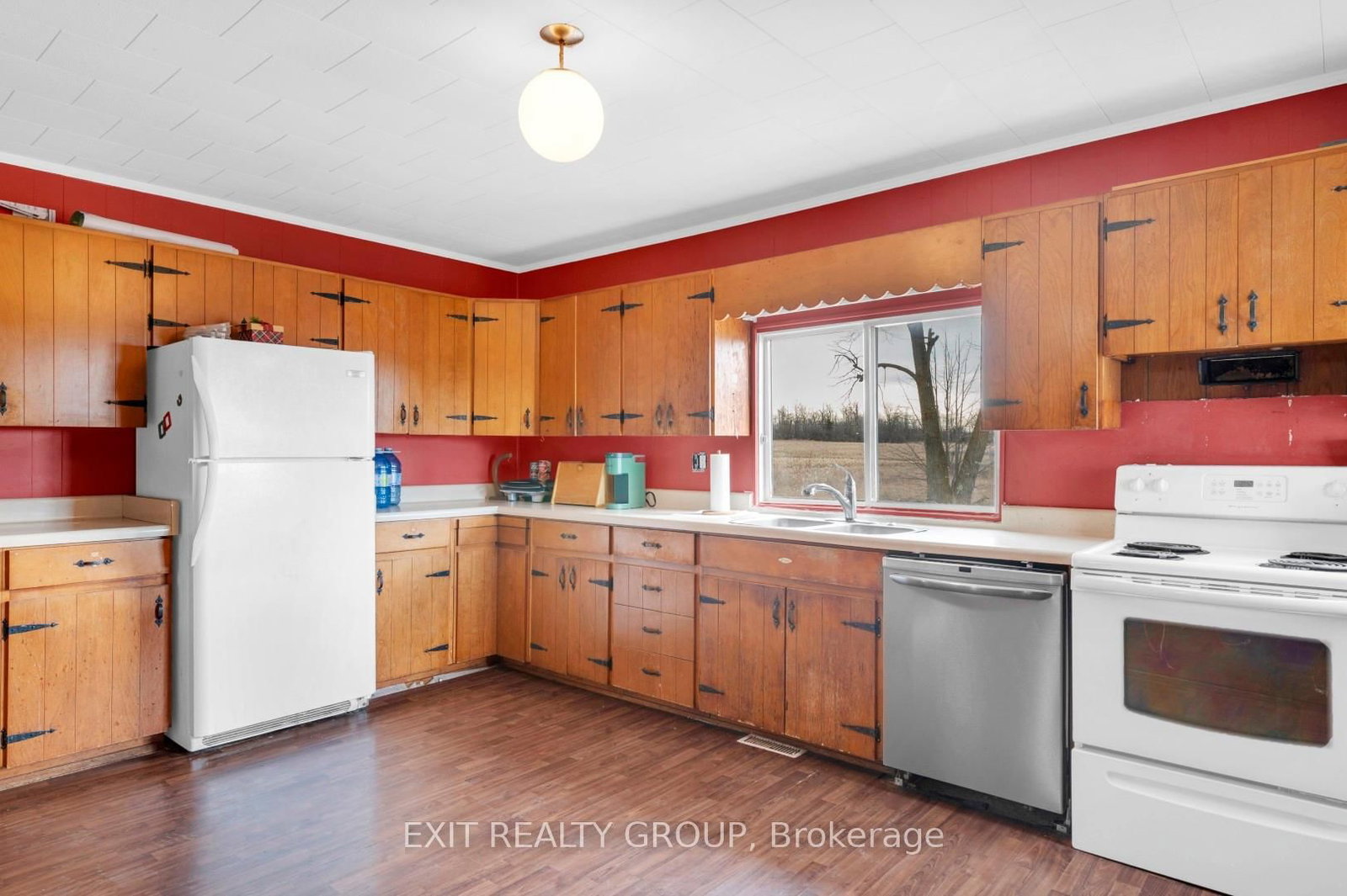 Listing Image 9