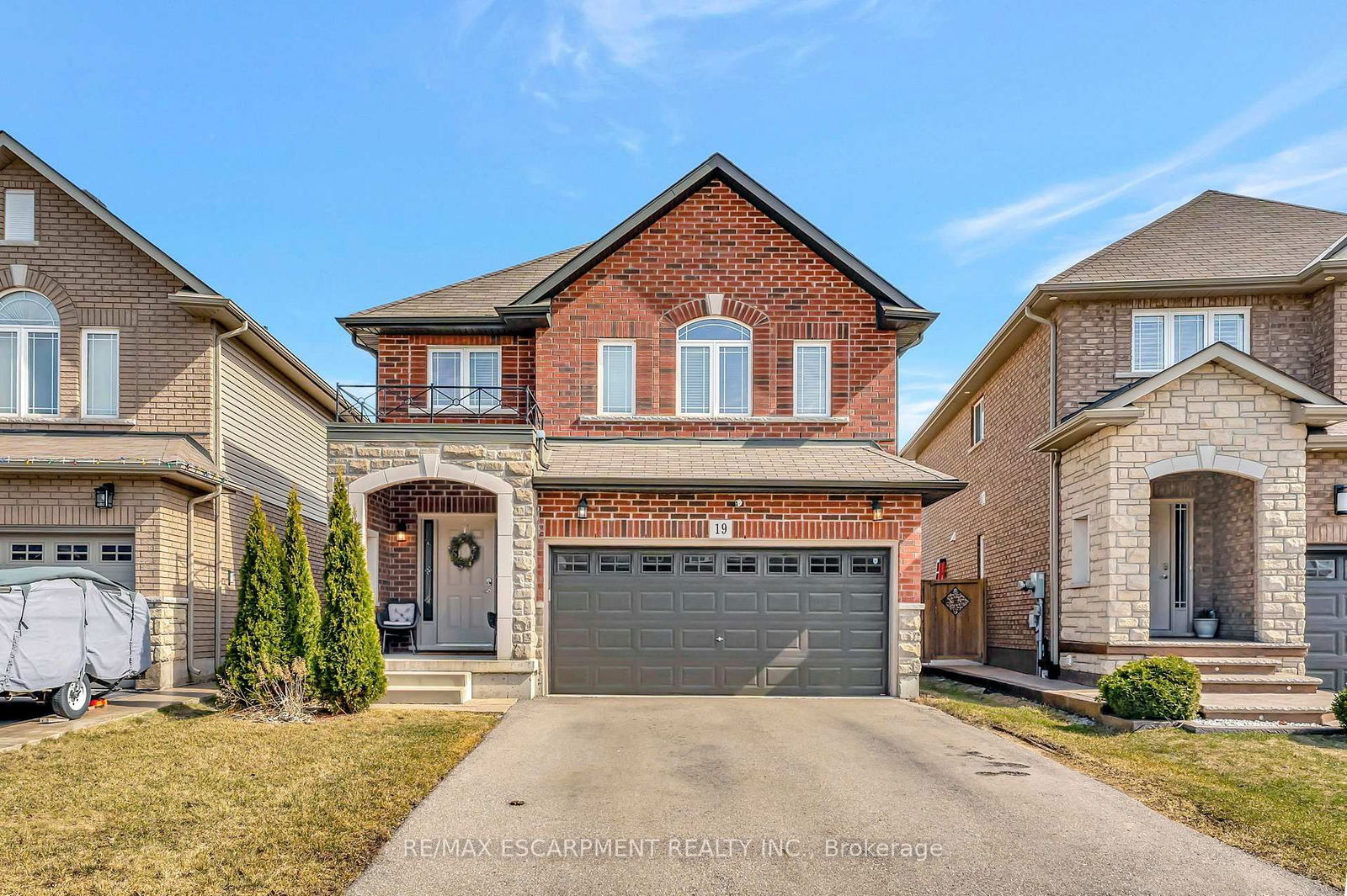 Detached House sold at 19 Colorado Boulevard, Hamilton, Hannon, L0R 1P0 - MLS: X12090586