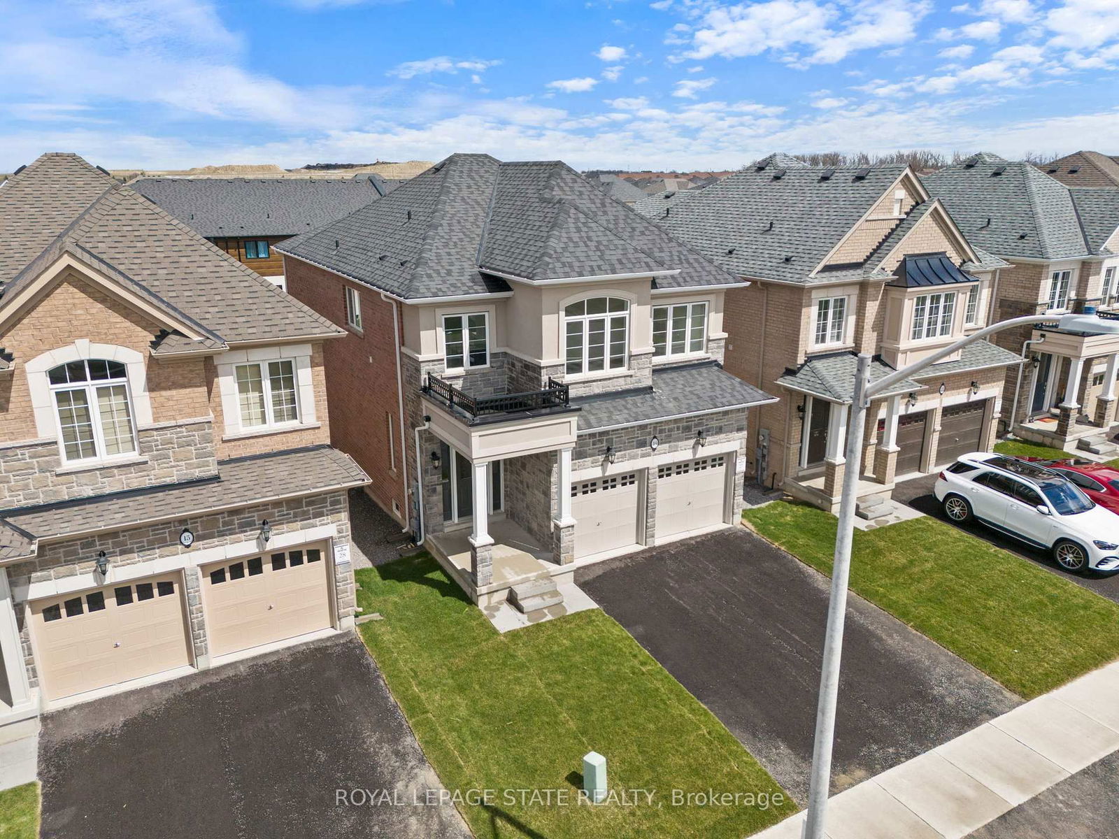 Detached House for sale at 19 Shawbridge Court, Hamilton, Stoney Creek Mountain, L8J 0J7 - MLS: X12090622