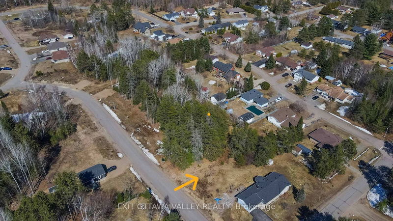 Lot 18 Birchview Dr, Barry's Bay - Madawaska Valley image-0-0