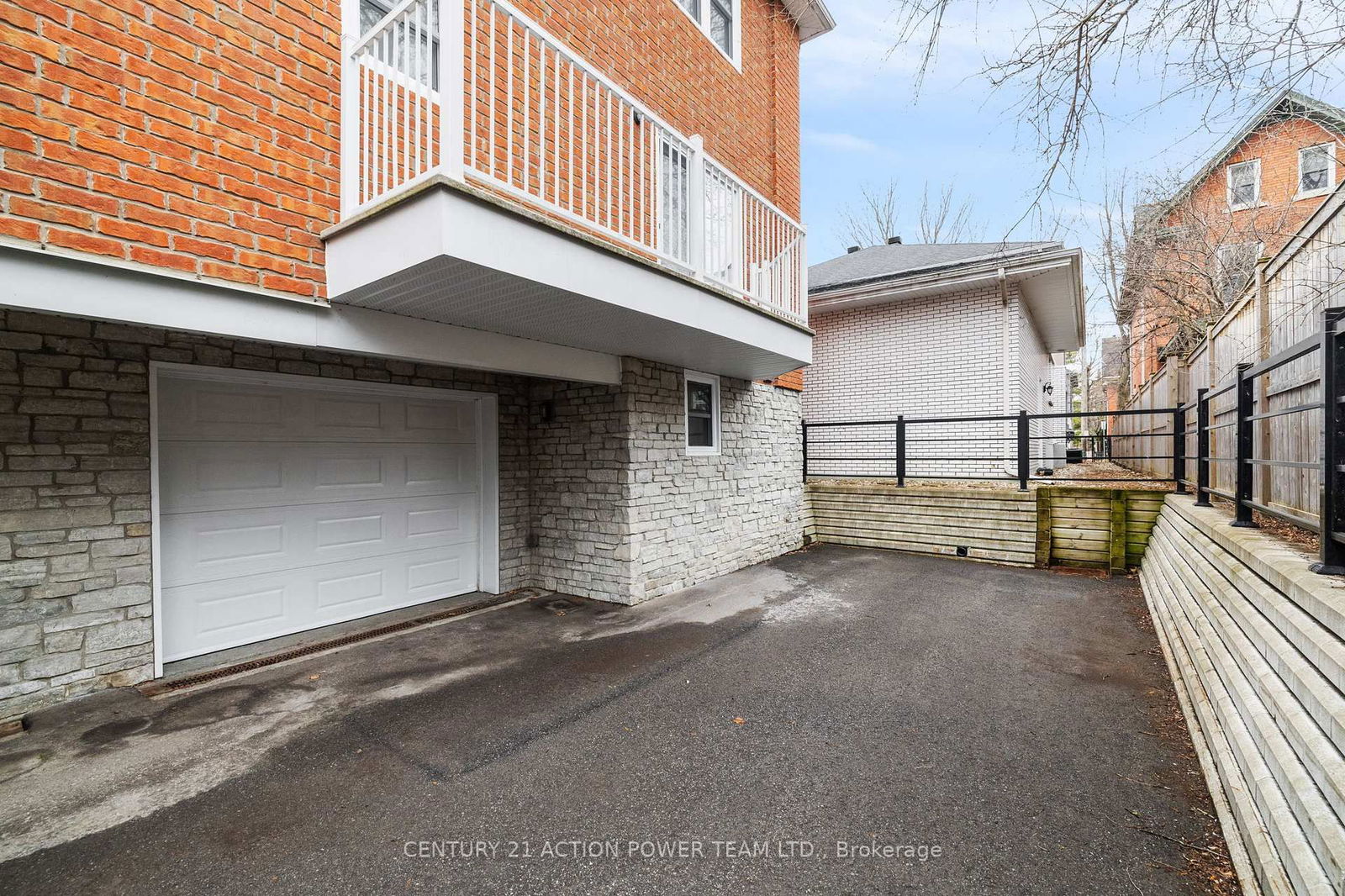 Semi-Detached House for sale at 48 Queen-Victoria Street, Ottawa, New Edinburgh, K1M 2K4 - MLS: X12091139
