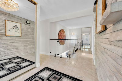 16 Freeland Crt, Hamilton - Westdale image-0-2