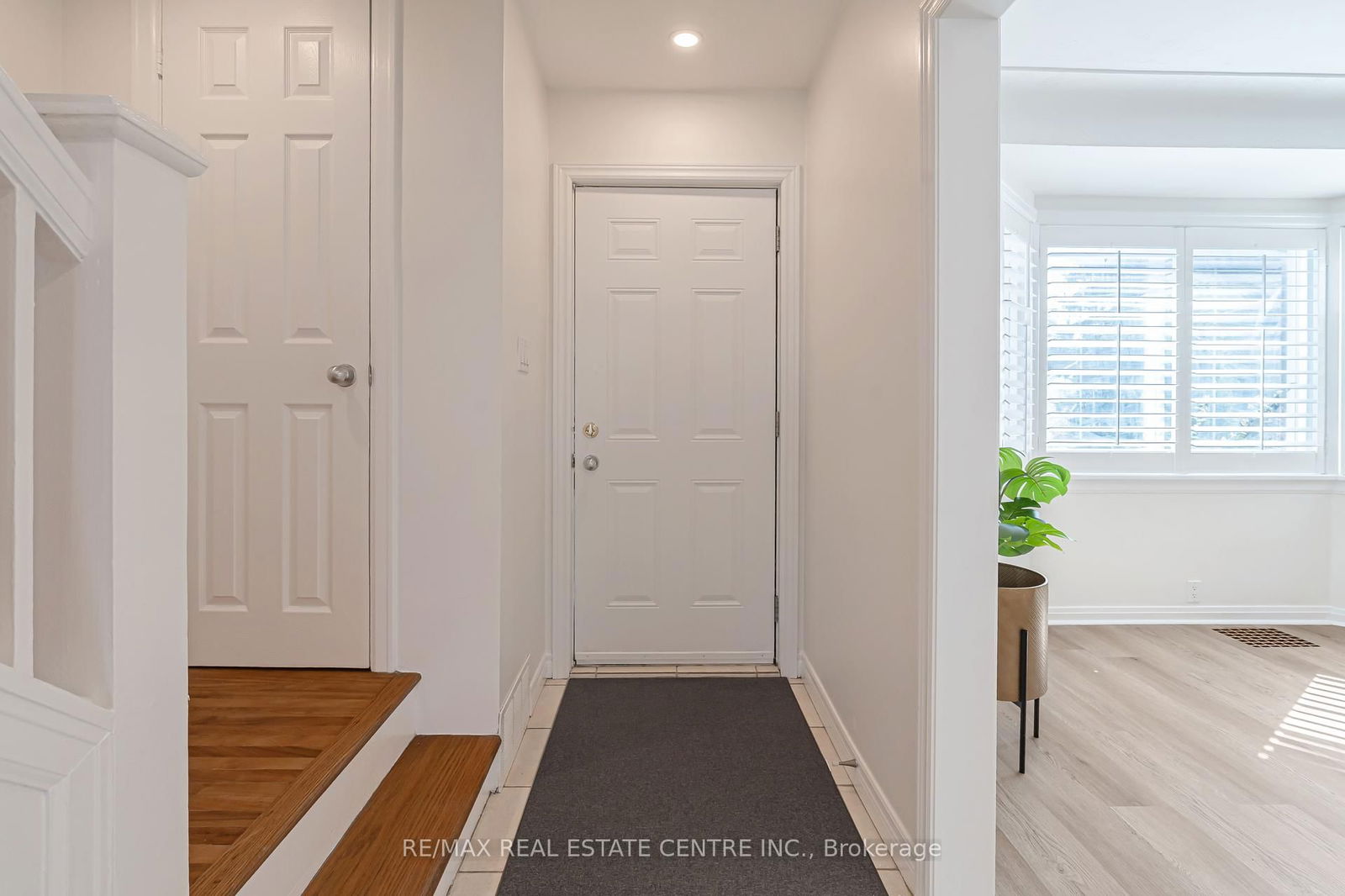 Detached House for sale at 76 Cloverhill Road, Hamilton, Southam, L9C 3L7 - MLS: X12091621