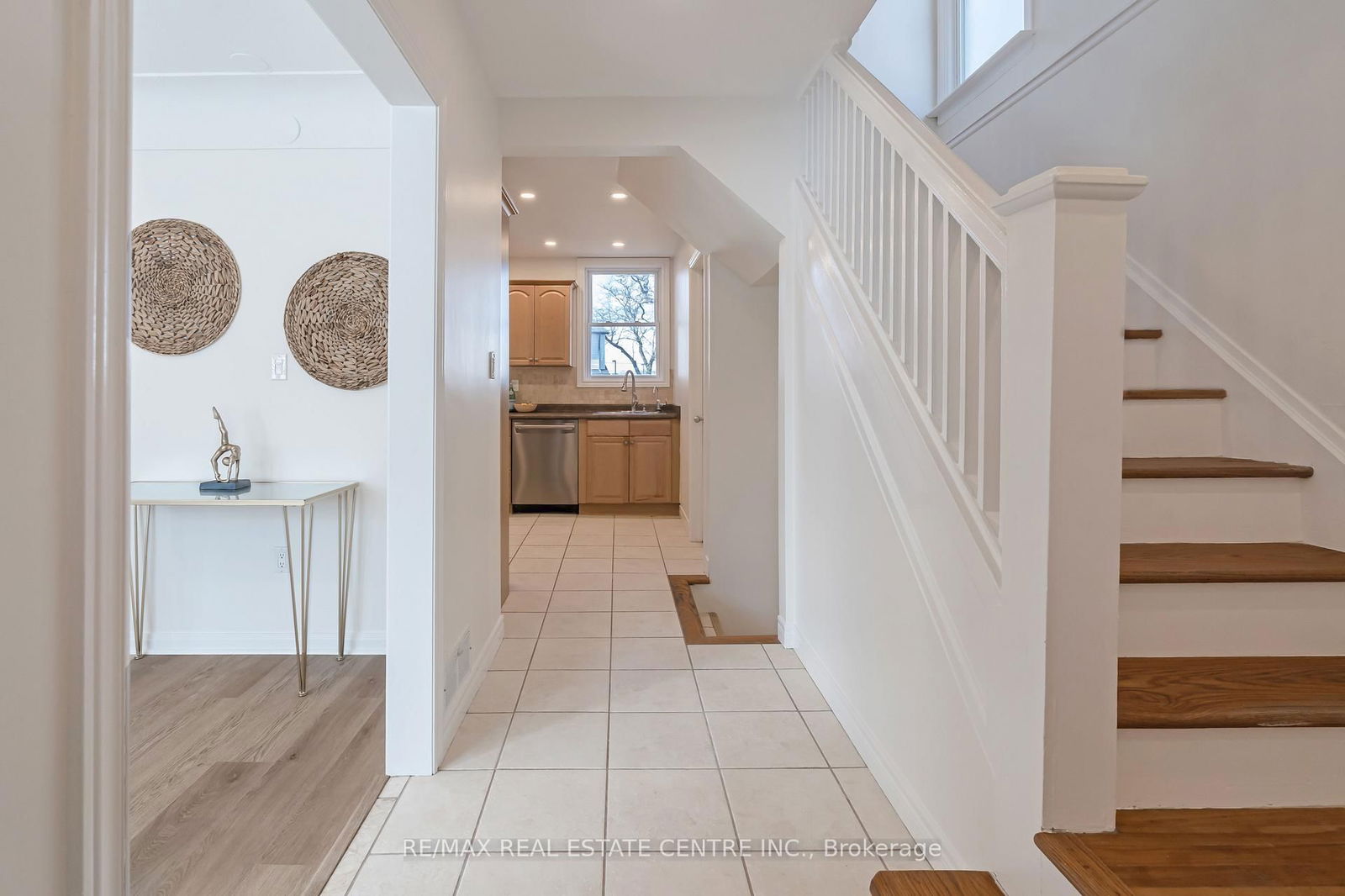 Detached House for sale at 76 Cloverhill Road, Hamilton, Southam, L9C 3L7 - MLS: X12091621