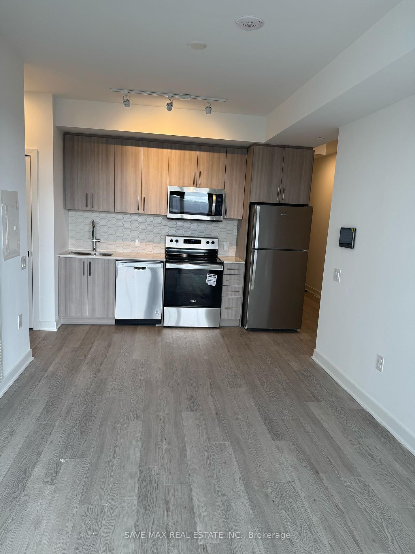 Condo for lease at 1020-2782 BARTON Street, Hamilton, Riverdale, L8E 2J8 - MLS: X12091696