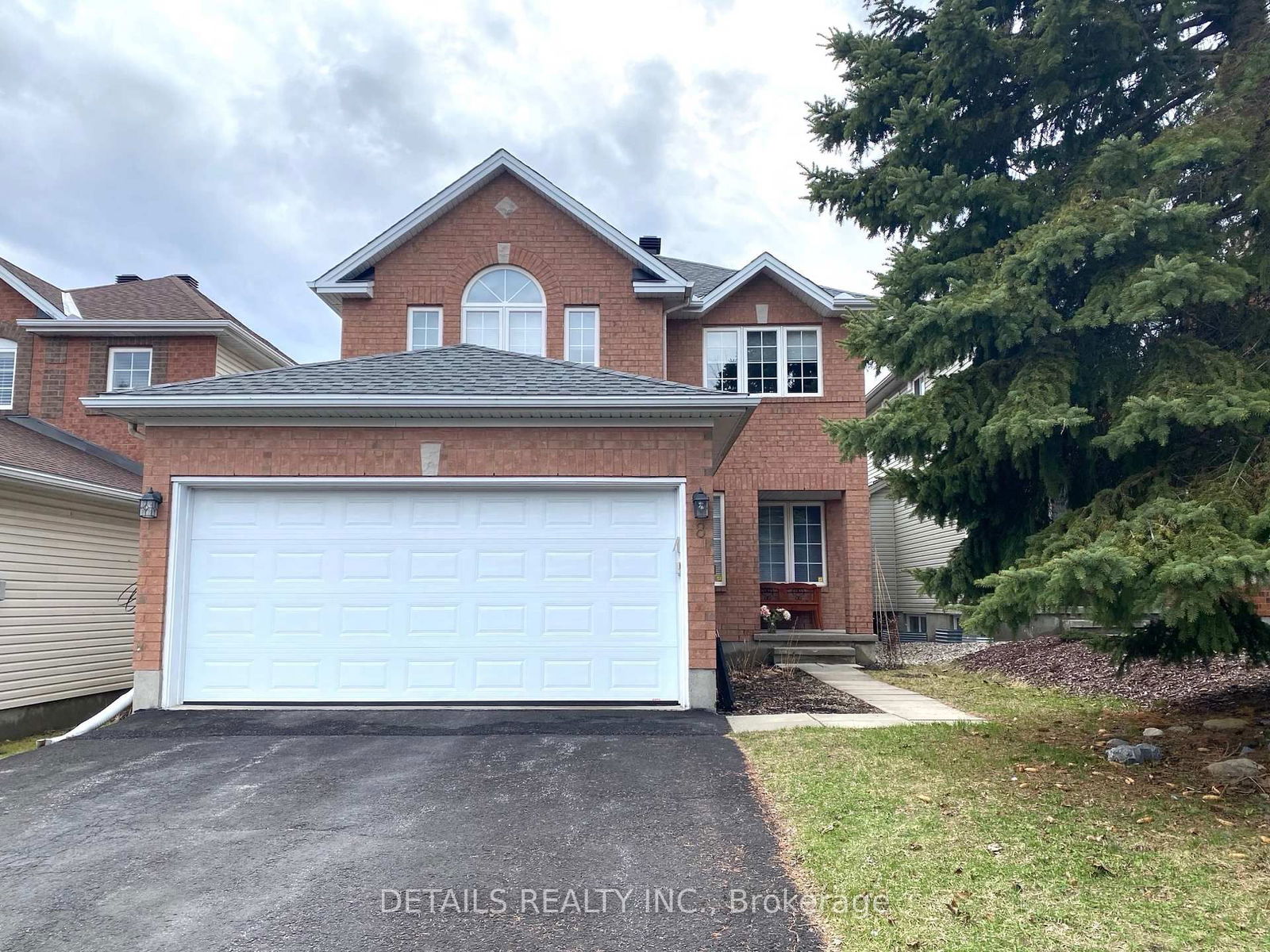 Detached House sold at 8 Whitestone Drive, Ottawa, Central Park, K2C 4A7 - MLS: X12092004