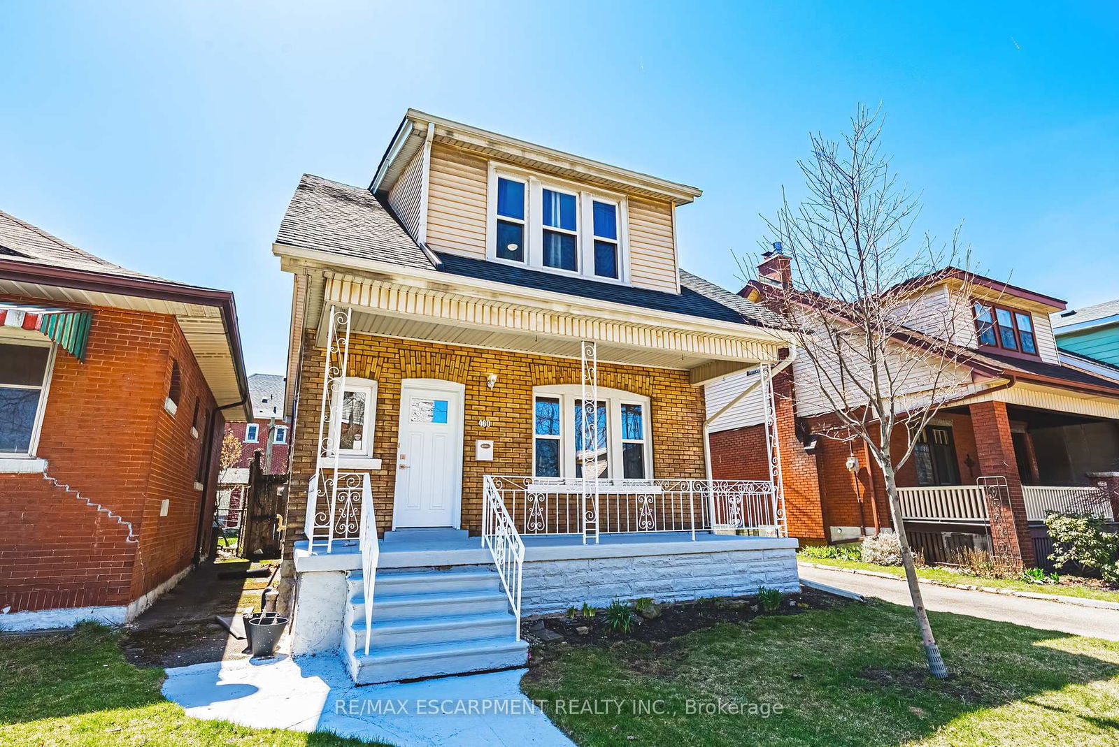 Detached House for sale at 460 Maple Avenue, Hamilton, Delta, L8M 2C8 - MLS: X12092039
