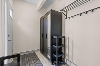 Unit B — 20 Woodvale Green, Nepean - Craig Henry/Woodvale image-0-4