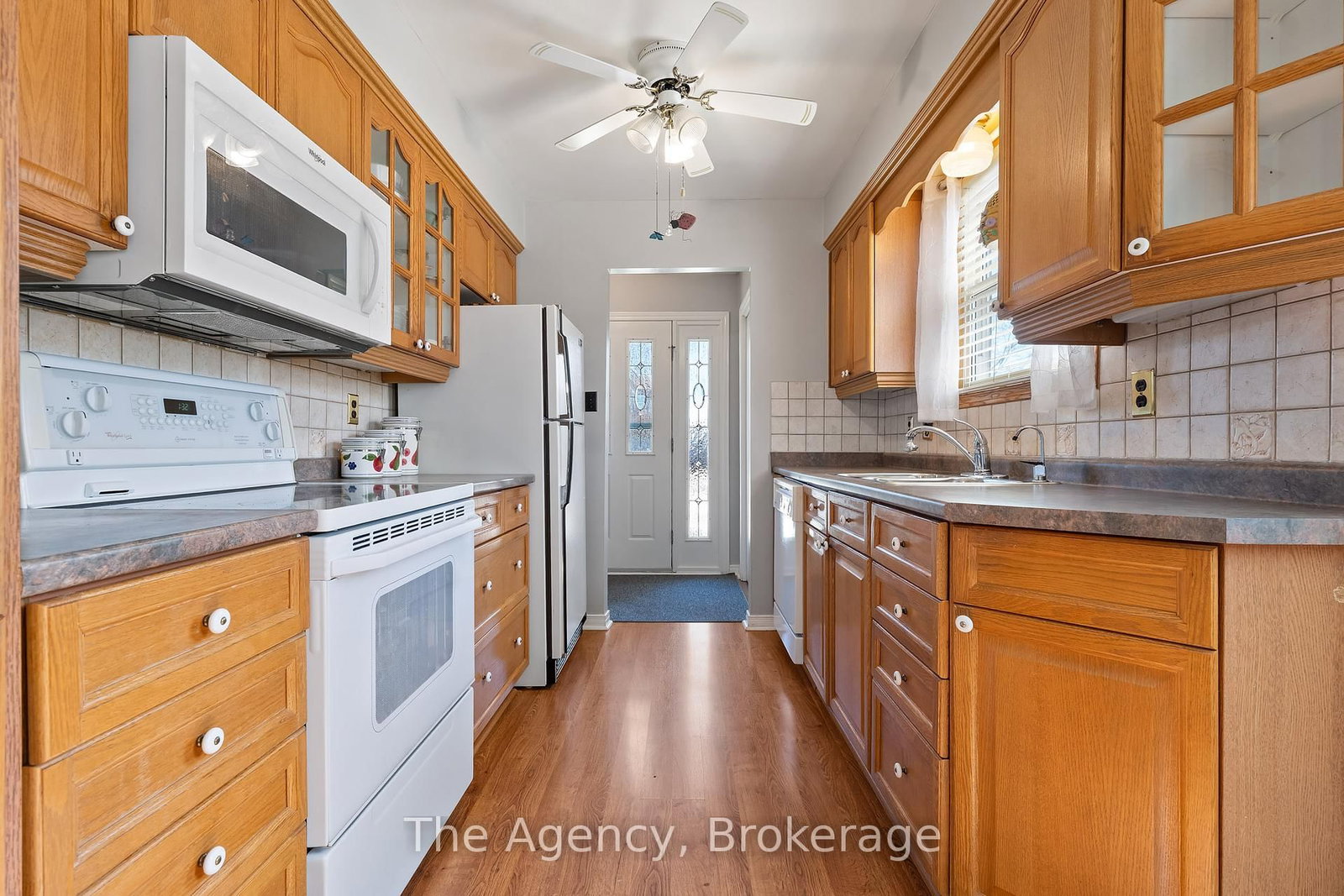 Listing Image 5