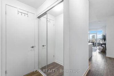 Unit 807 — 550 North Service Rd, Grimsby - Grimsby Beach image-0-4