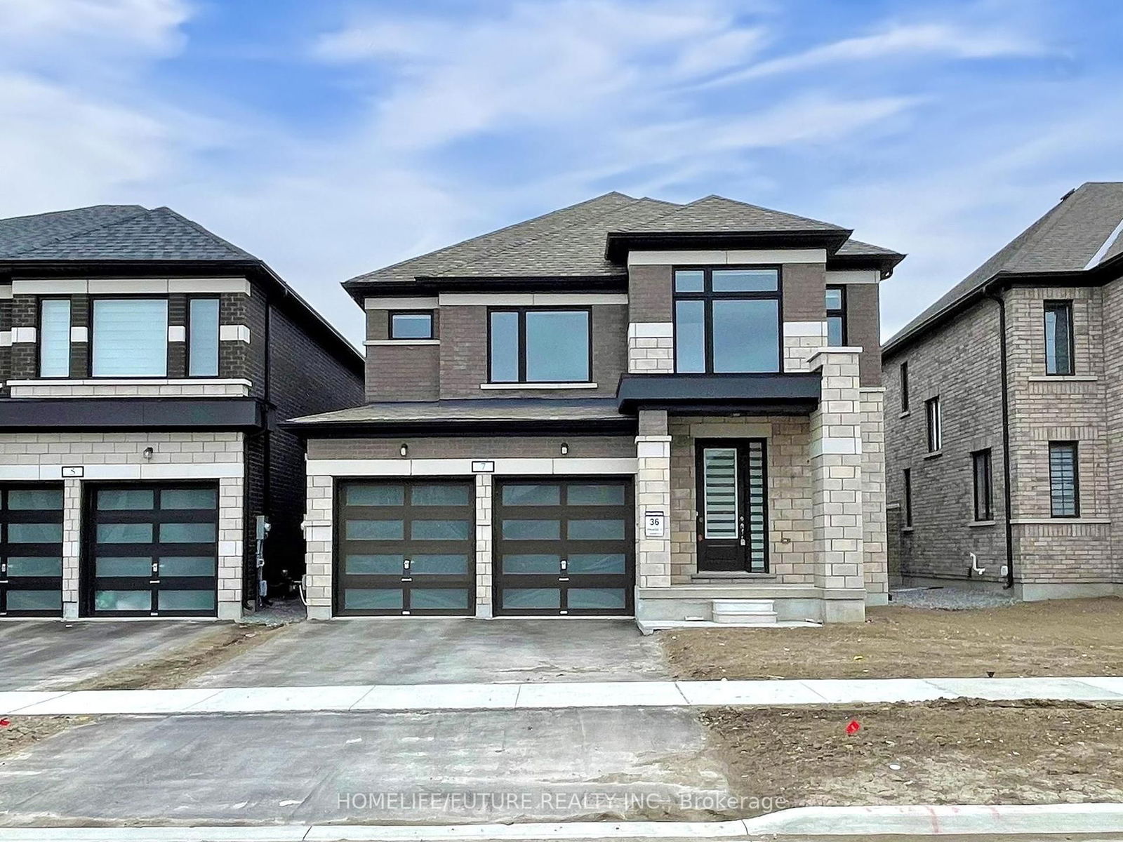 Detached House for sale at 7 O'Neill Street, Kawartha Lakes, Lindsay, K9V 6K2 - MLS: X12092460