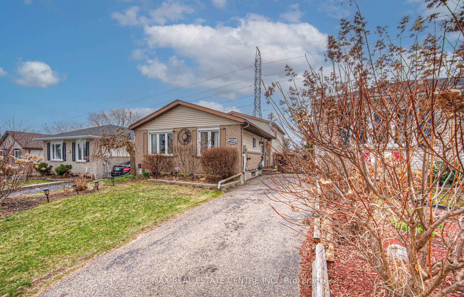 Detached House for sale at 164 Macatee Place, Cambridge, N1R 6Z8 - MLS: X12092943