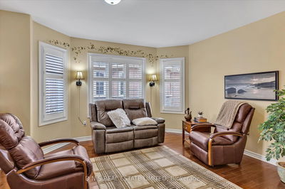 6 Village Cres, Peterborough - Otonabee image-0-4