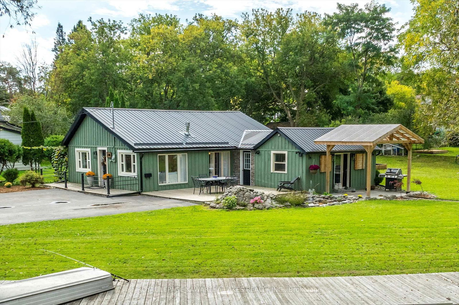 Detached House for sale at 1 Water Street, Kawartha Lakes, Lindsay, K9V 2C7 - MLS: X12093091