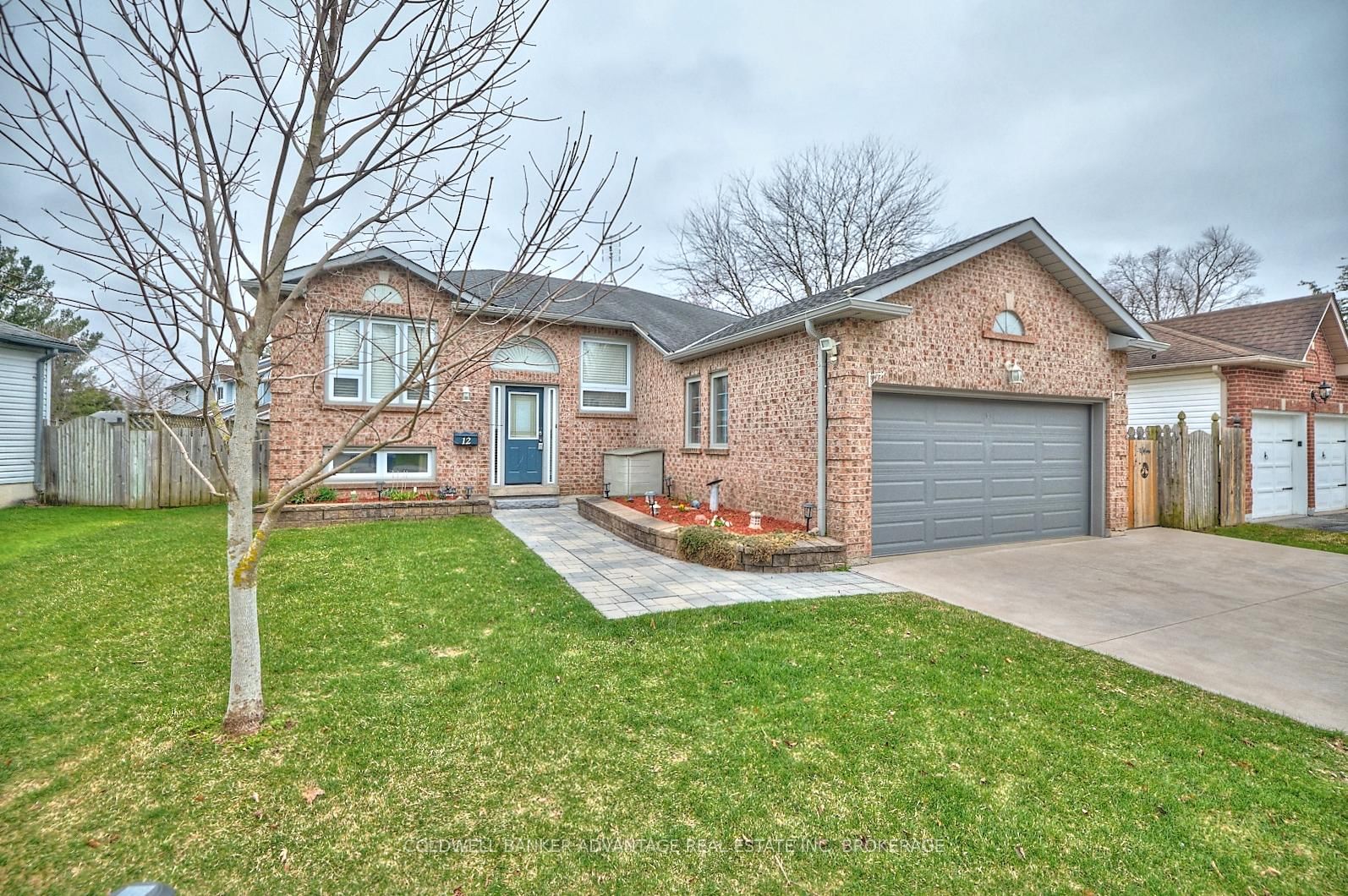 Detached House for sale at 12 Woodside Square, Pelham, Fonthill, L0S 1E4 - MLS: X12093115
