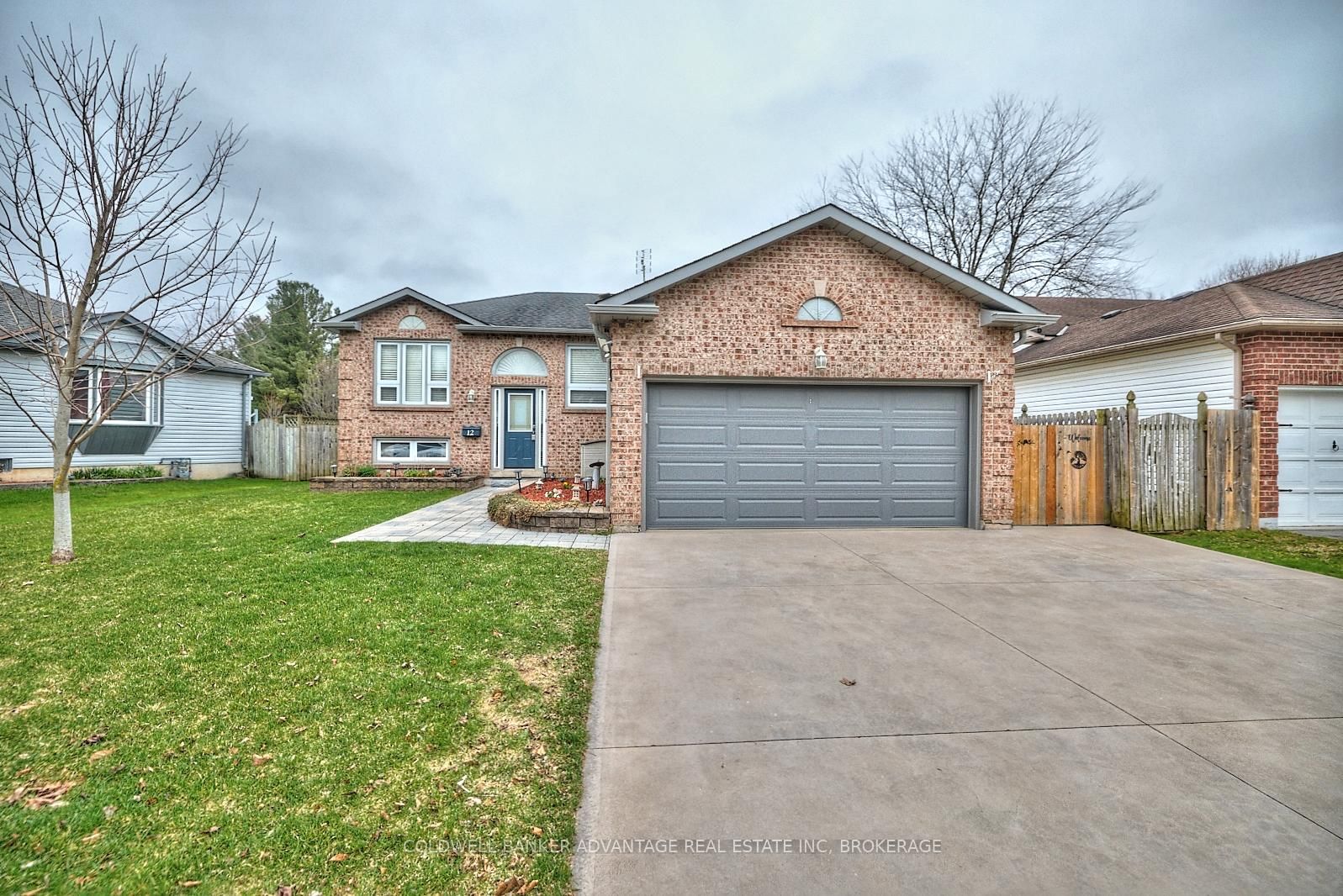 Detached House for sale at 12 Woodside Square, Pelham, Fonthill, L0S 1E4 - MLS: X12093115
