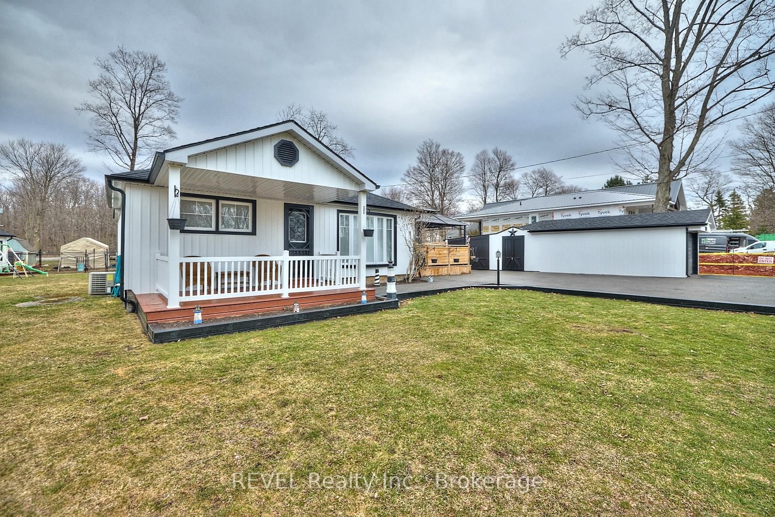Listing Image 7