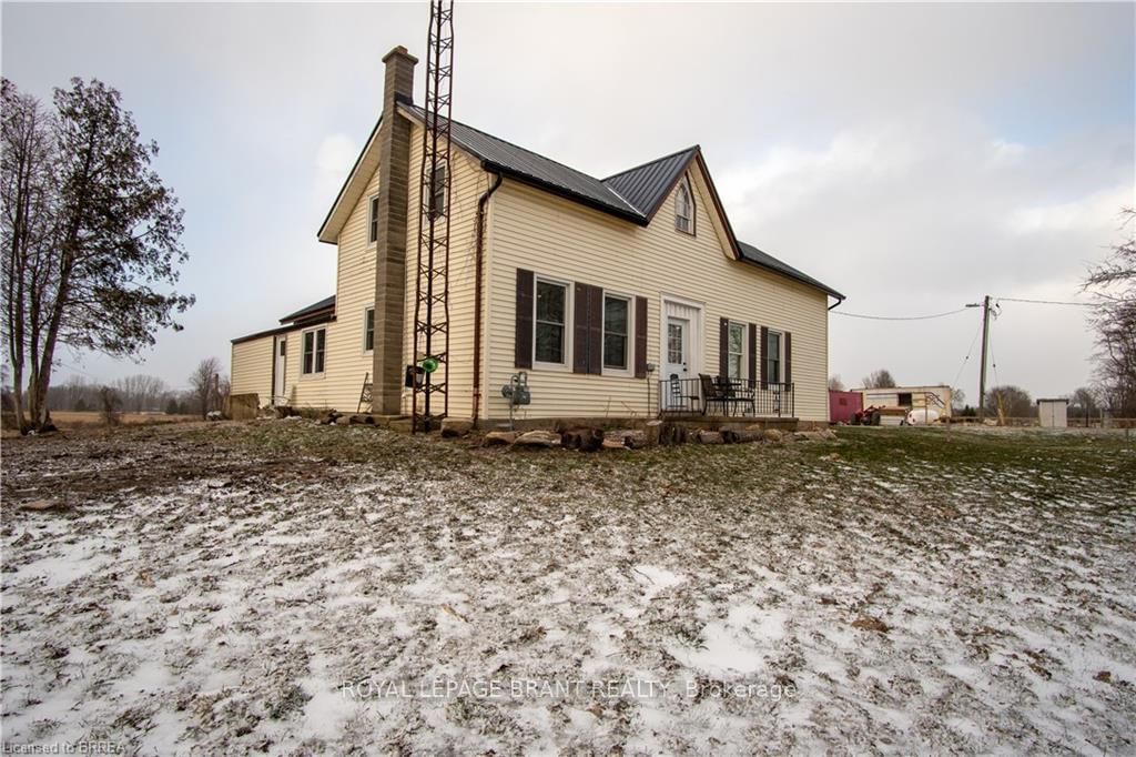 Detached House sold at 266 Thirteenth Concessio Road, Brant, Oakland, L1B 1L9 - MLS: X12093379