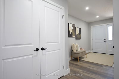 305 SIMCOE St, Woodstock - South image-0-2