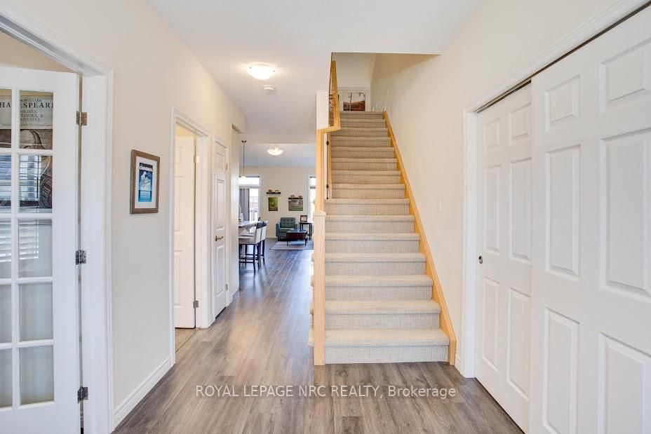 Detached House for sale at 3813 Ryan Avenue, Fort Erie, Crystal Beach, L0S 1B0 - MLS: X12093401