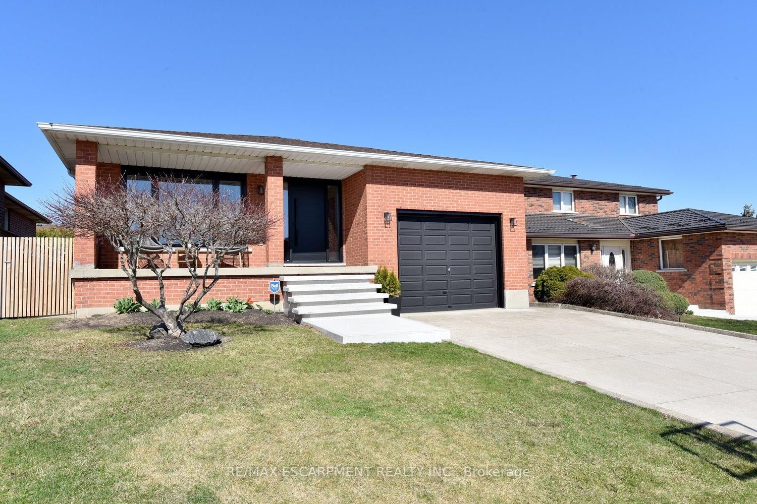 Detached House sold at 81 Glenayr Street, Hamilton, Gilkson, L9C 7J2 - MLS: X12093494