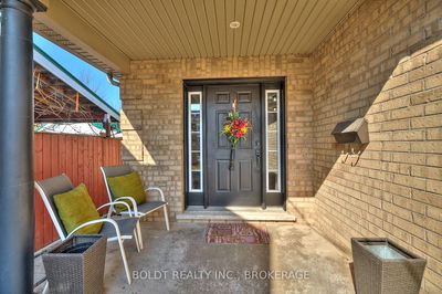 10 1/2 Metcalfe St, Thorold - Thorold Downtown image-0-1