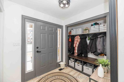 10 1/2 Metcalfe St, Thorold - Thorold Downtown image-0-2