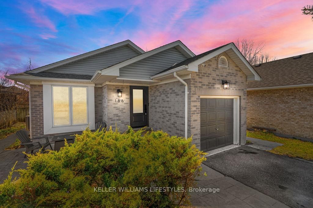 Detached House for sale at 186 Parkview Drive, Strathroy-Caradoc, SE, N7G 4E9 - MLS: X12093562