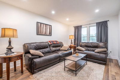 Unit 8 — 596 Grey St, Brantford -  image-0-4