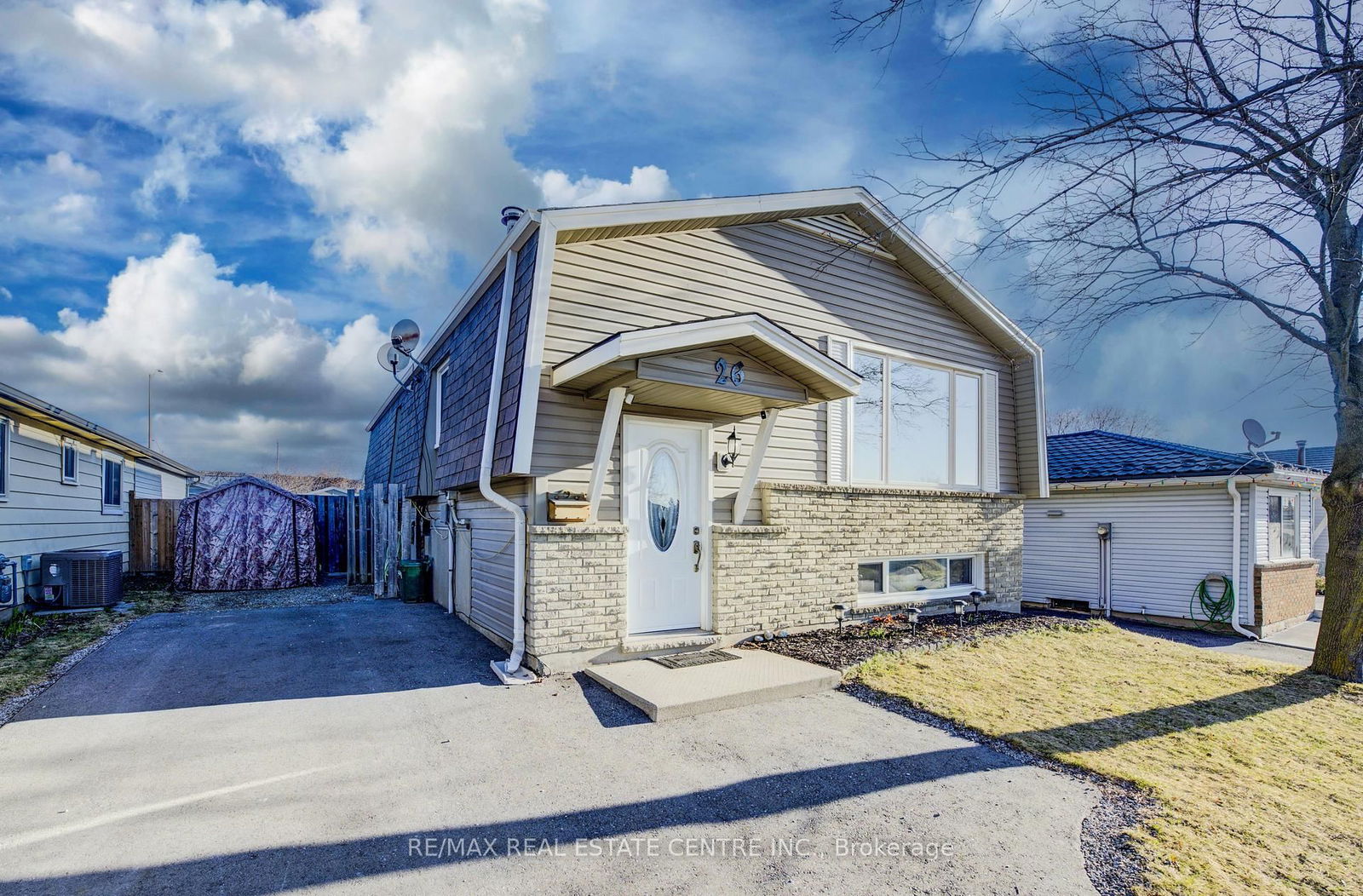 Detached House for sale at 26 Cluthe Crescent, Kitchener, N2P 1M8 - MLS: X12093729