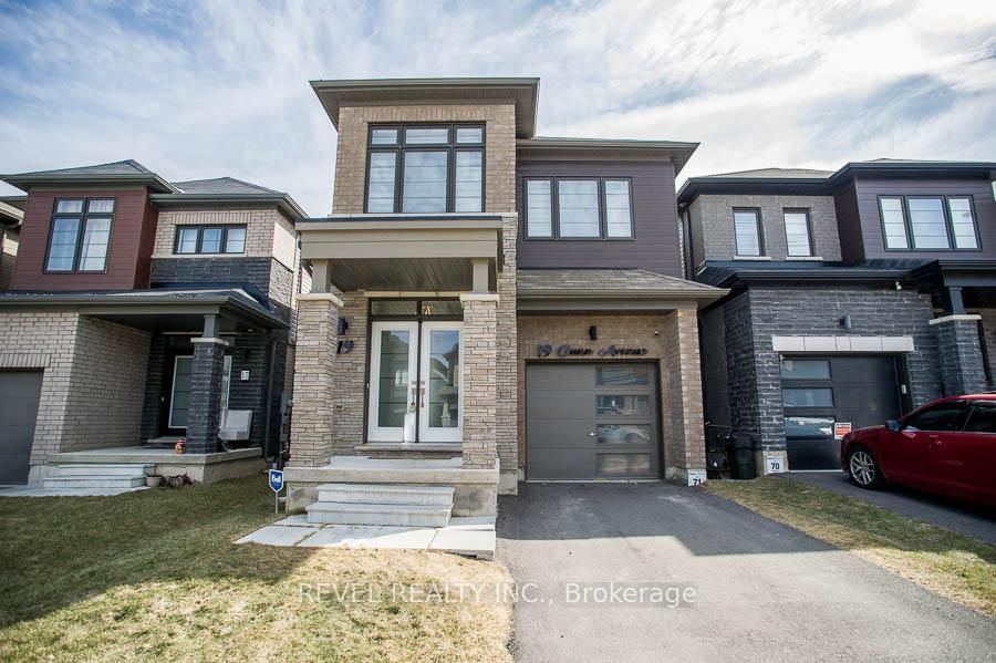 Detached House sold at 19 Gunn Avenue, Brantford, N3T 0V3 - MLS: X12093938