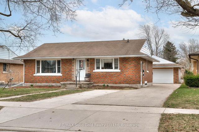 39 Sandra Avenue
