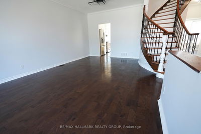 345 Stoneway Dr, Ottawa - Barrhaven East image-0-3